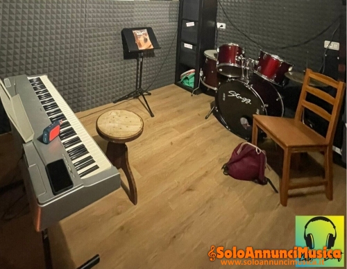 SCUOLA DI MUSICA AFFITTA SALETTE PER BAND