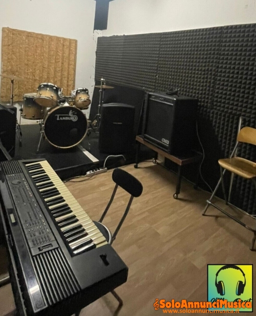 SCUOLA DI MUSICA AFFITTA SALETTE PER BAND