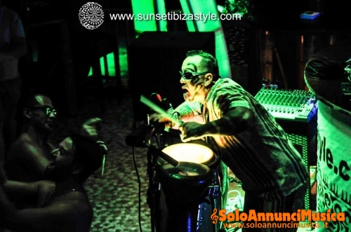 Marco Vattovani - Percussionista – Live & Studio Batteria Percussioni etniche (djembe e tamburi bassi in generale) Celtica (bodhrán) –  Hangdrum (Hang Pan) 
